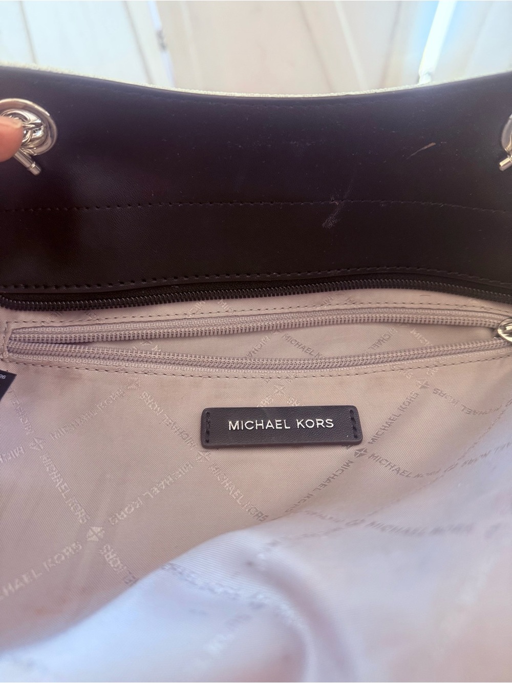 Michael Kors Cream and Black Logo Tote Bag - Picture 8 of 9